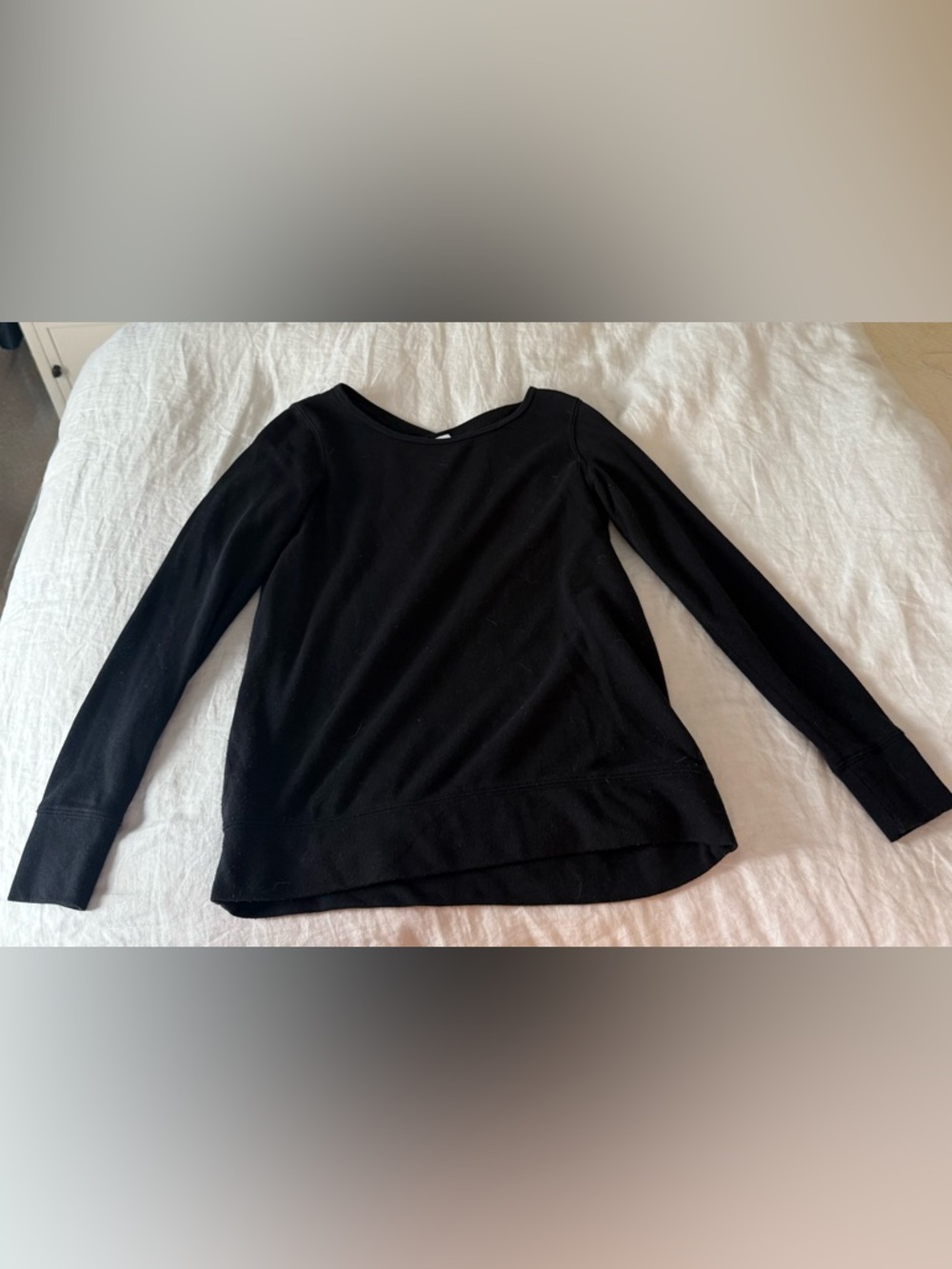 Old Navy Black Long Sleeve Tee with cut-out detail on back